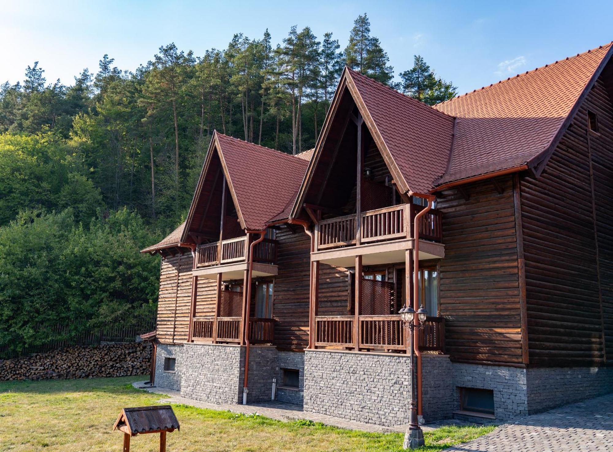 5.Evszak Hotel Sfantu Gheorghe  ภายนอก รูปภาพ